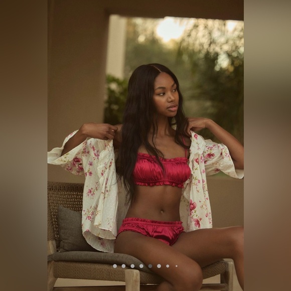 By Anthropologie Ruffled Pin-Tuck Button-Front Blouse - Picture 5 of 7